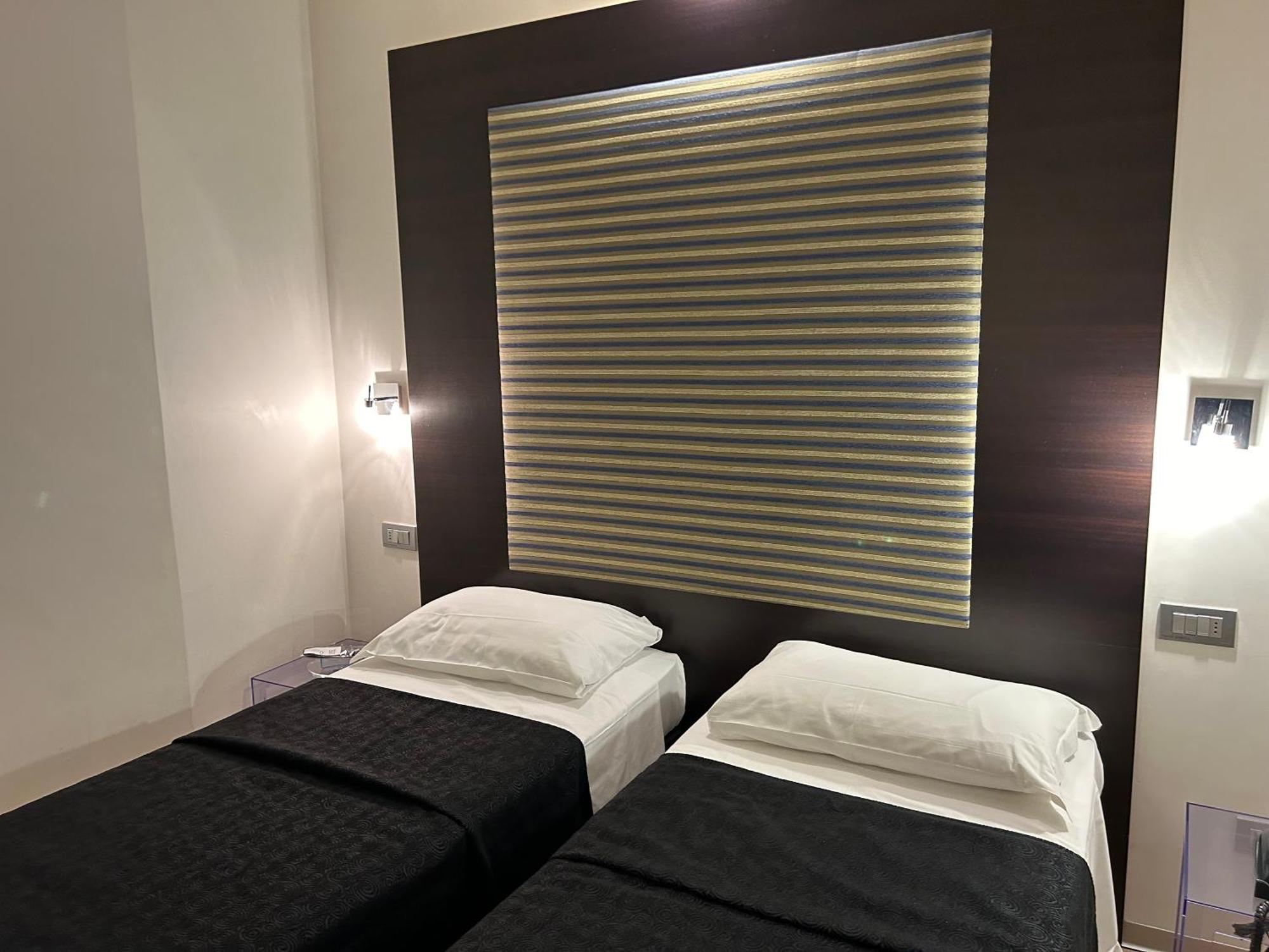 Hotel Perla - The Storyhoteller Riccione Extérieur photo